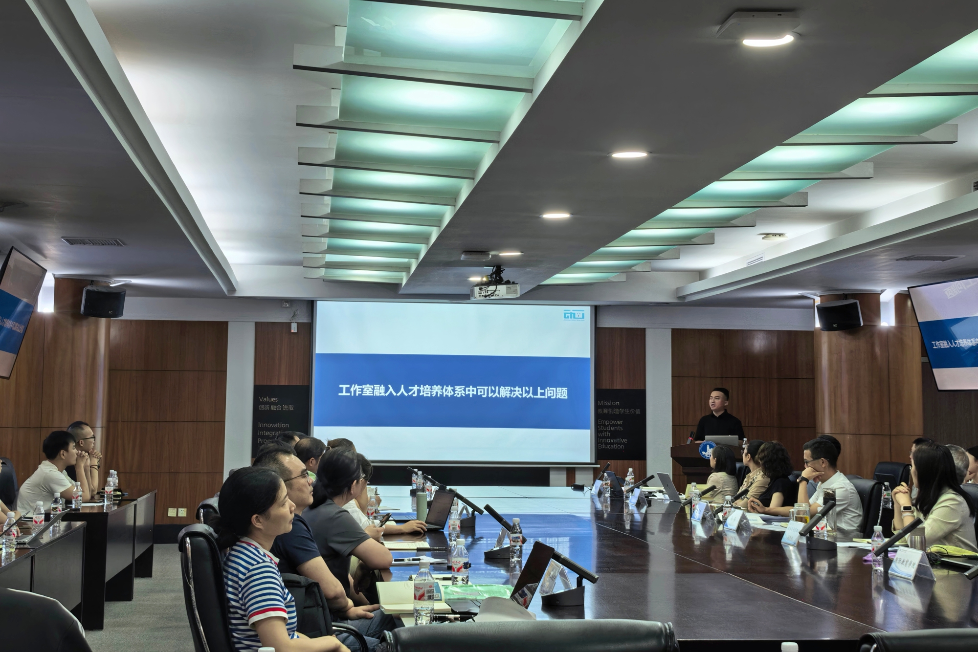 ce7b13c5a3c54f058e16417e86e3c71f.jpg ce7b13c5a3c54f058e16417e86e3c71f.jpg
