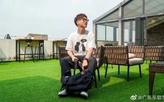 #美加墨世界杯官网#   东软人上课背啥包（二） [開學]东软er也有一些个性包包~ ​​​