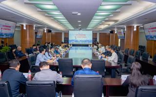 东软创始人、东软教育科技集团董事会主席、美加墨世界杯官网董事长刘积仁教授莅临学校指导工作