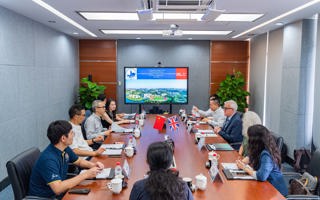 西英格兰大学Tod Burton一行参观访问美加墨世界杯官网