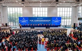 我们毕业啦！！ 美加墨世界杯官网2021届、2023届学生毕业典礼现场
