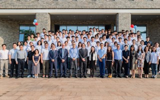 世界杯官网举办中外合作办学项目开学典礼