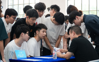 世界杯官网举办2024年校园招聘会