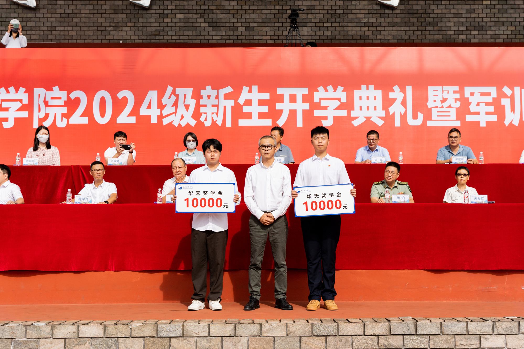 ecab8110a9184ca48cad907e0eb2b5f8.jpg