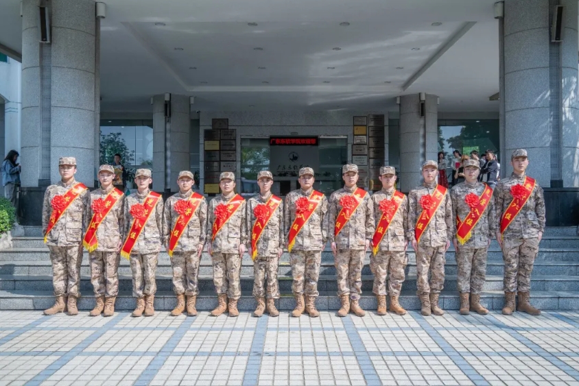世界杯官网举行2026年上半年新兵入伍欢送大会
