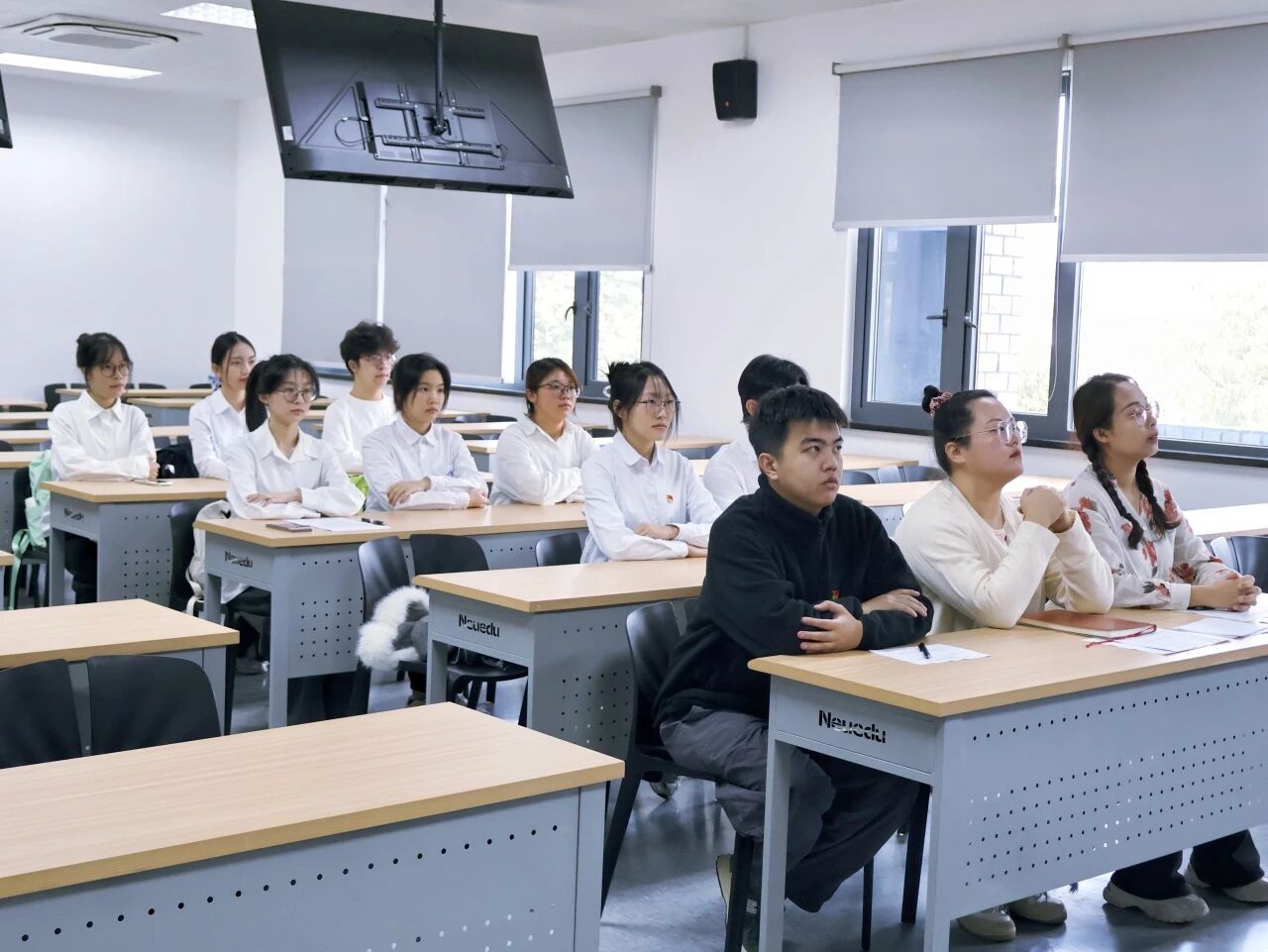 418071933c294abfbe0bb7a0f27e04b4.jpg 418071933c294abfbe0bb7a0f27e04b4.jpg